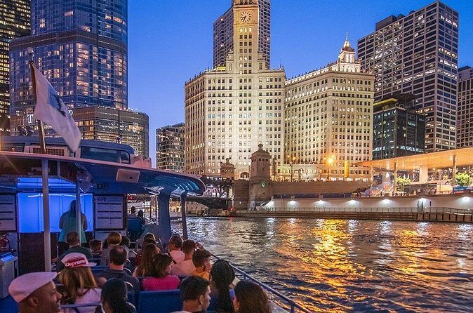Chicago By Night River & Lake Cruise - Stop 2: Lake Michigan Cruising (Big Skyline Angles and Buckingham Fountain)