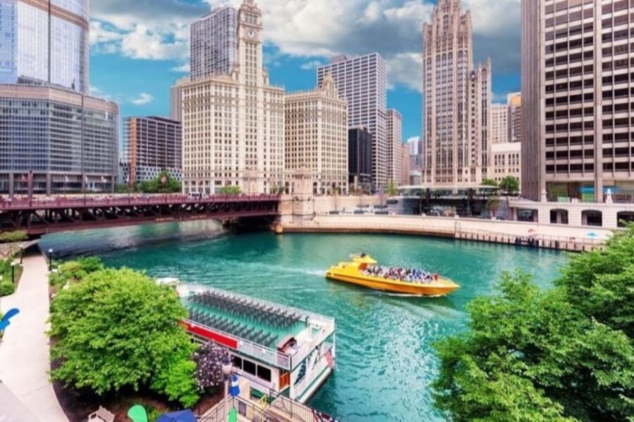 Chicago Highlights Private Walking Tour With A Guide - How This Private Chicago Architecture Walk Fits Into 2 Hours