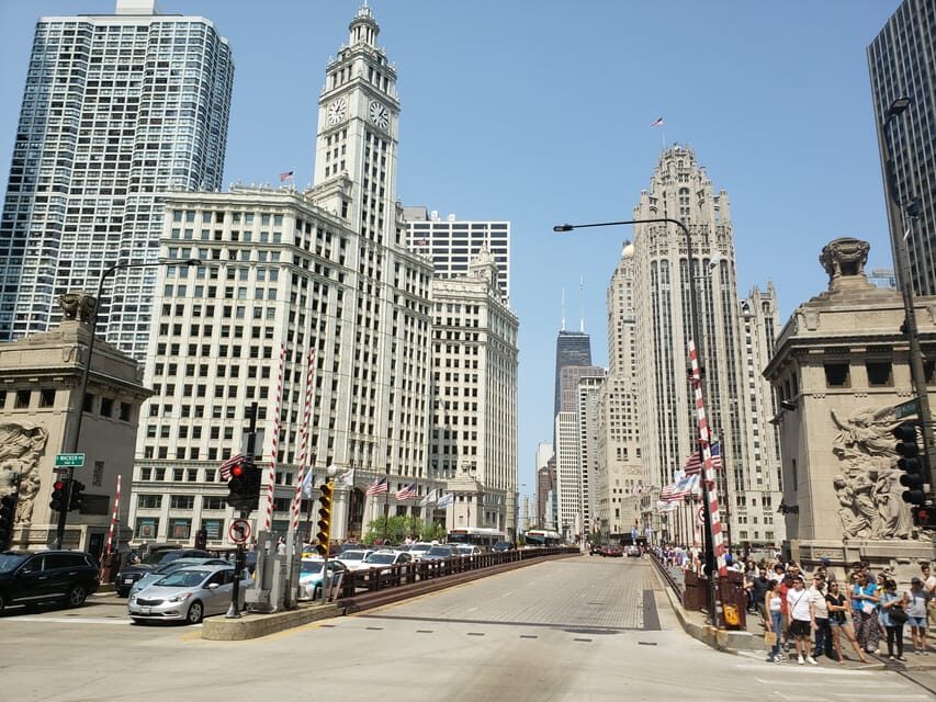 Chicago: Magnificent Mile Walking Tour - Pine Street to Paris on the Prairie: How One City Plan Changes Everything