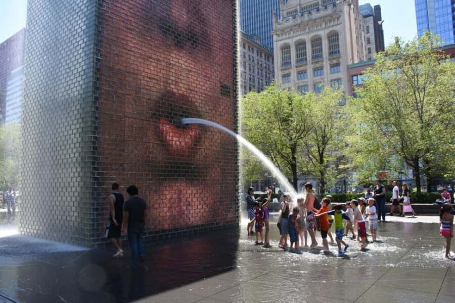 Chicago: Small-Group History and Architecture Walking Tour - Meeting at McCormick Tribune Plaza (and using the Park Grill restrooms)