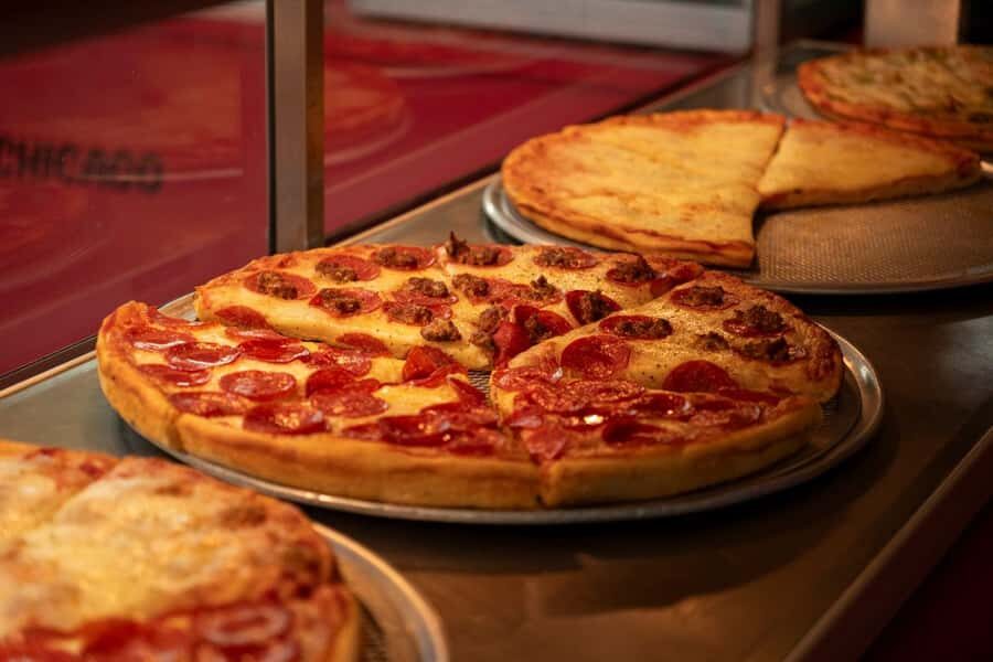 Chicago: The Ultimate Foodie Walking Tour with Tasty Stops - Hot dog preferences in River North: Where opinions get loud (in a fun way)