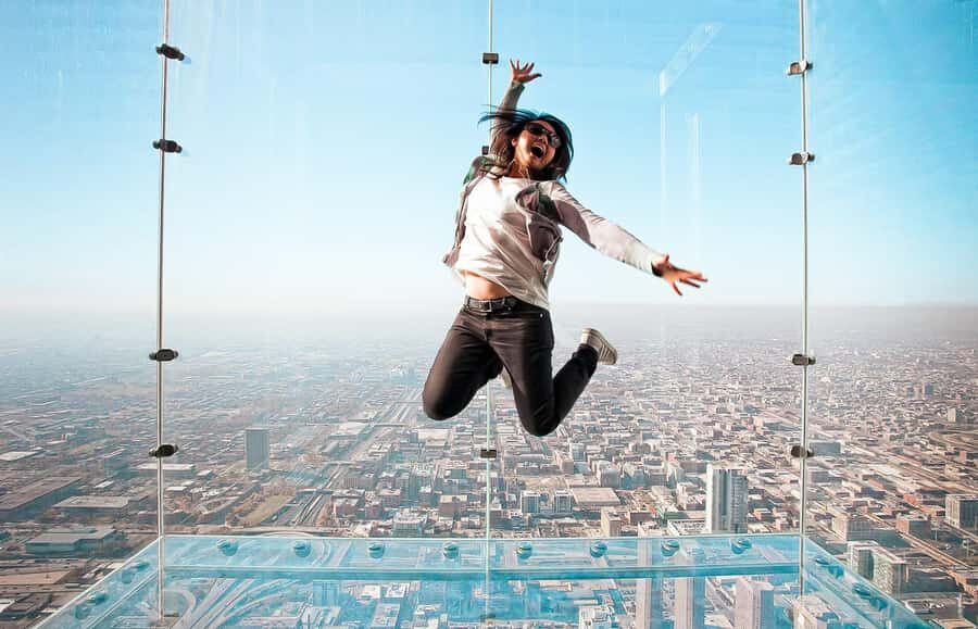 Chicago: Willis Tower Skydeck and The Ledge Ticket - From elevators to 103rd-floor exhibits: the part before The Ledge