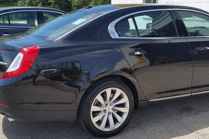 Chicago ↔ Midway Airport, Top Rated Private Sedan Transfer - Key Points at a Glance