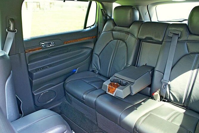 Chicago ↔ Midway Airport, Top Rated Private Sedan Transfer - What the Driver Can Add (If You Want It)