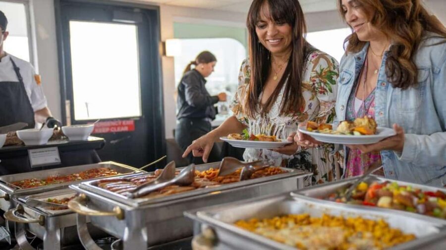 City Cruises Chicago: Lake Michigan Fireworks Dinner Cruise - Key highlights worth your attention