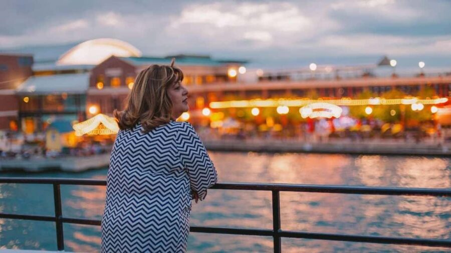 City Cruises Chicago: Lake Michigan Lunch or Dinner Cruise - Who Should Book This Lake Michigan Lunch or Dinner Cruise (and Who Should Think Twice)