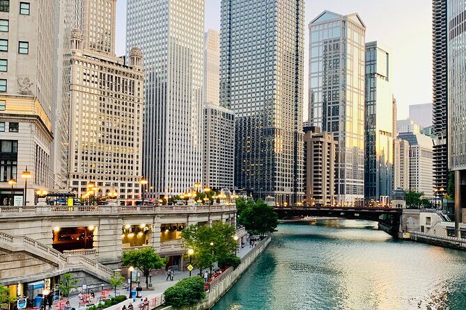 Magnificent Mile Tour With Optional 360 Chicago Upgrade - Millennium Park to Chicago Cultural Center: Lakefront Views and Italian Details