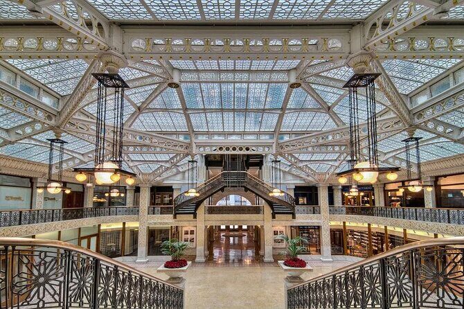 Private Chicago Architecture Walking Tour - A 3-hour Loop walk that feels like a real architecture tour