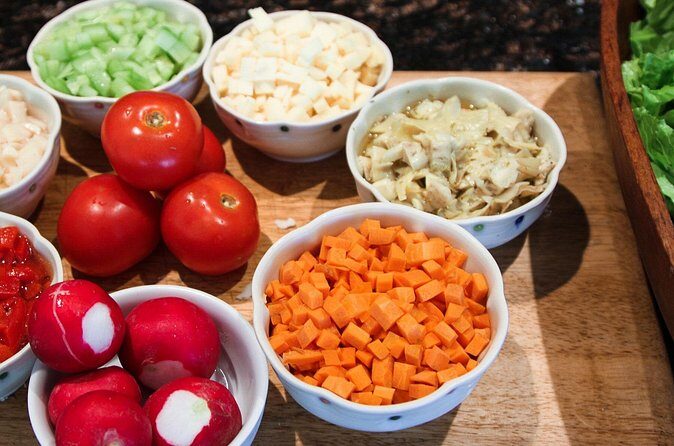 Traveling Spoon Chicago-Style Deep Dish Pizza Private Online Cooking Class - Building Your Pizza: Cheese, Toppings, and Chunky Tomato Sauce